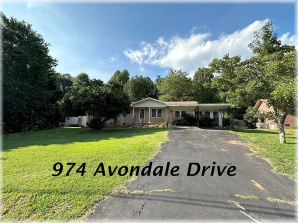 974 Avondale Dr, Seneca, SC 29672