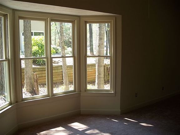 5th image of 1531 Pine Creek Dr