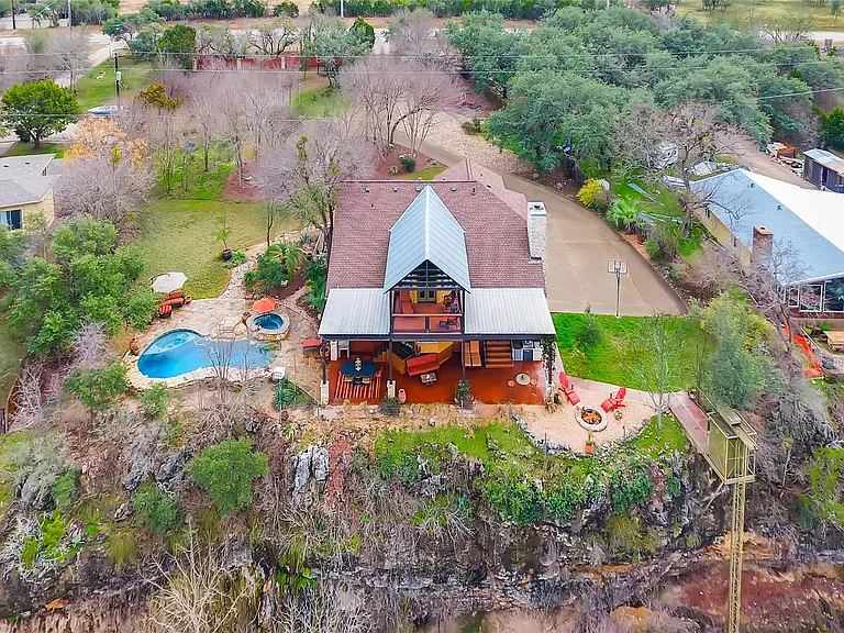 2614 Pace Bend Rd S — Photo 4