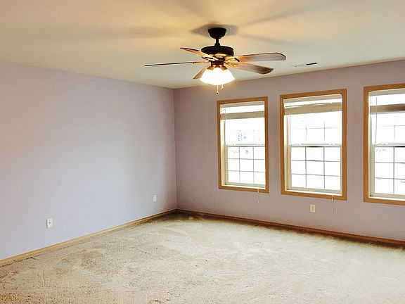 2nd image of 7407 NE 55th St