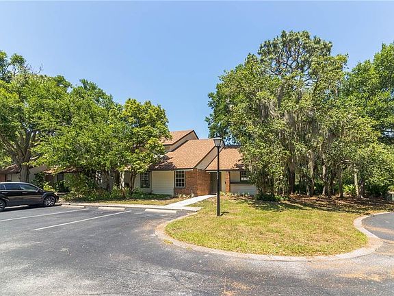 3rd image of 4028 Crossroads Pl