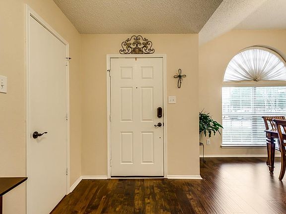 3rd image of 8608 Stetson Dr