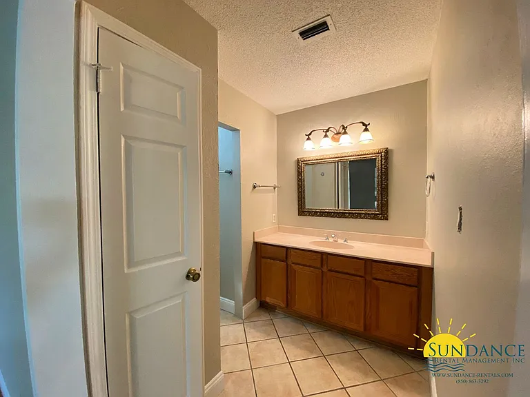 2903 Bentwood Ln — Photo 5