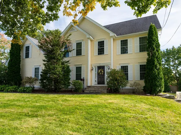 37 Trenton Street, Manchester, NH 03104