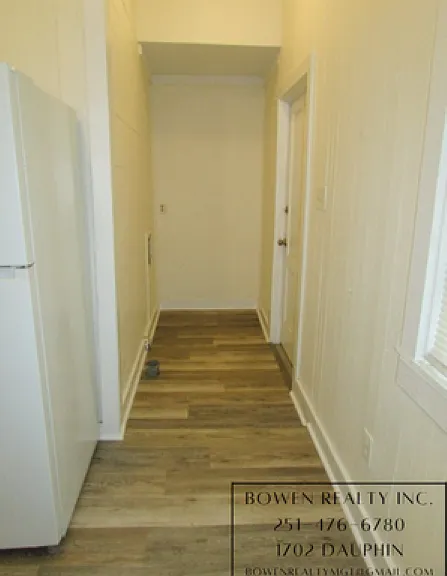 1109 Caroline Ave — Photo 8