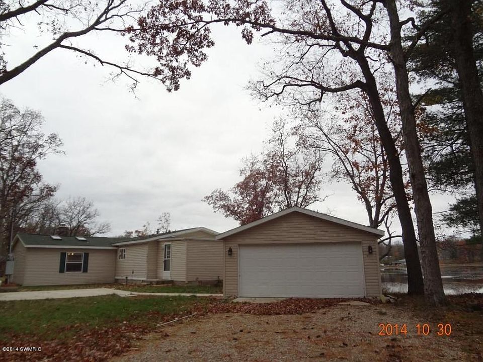 1st image of 1810 Round Lake Cir