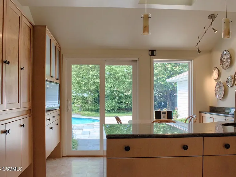 195 Fairmount Dr — Photo 29