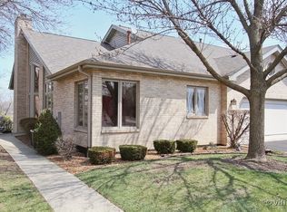 8 N Bay Rd, Palos Heights, IL 60463
