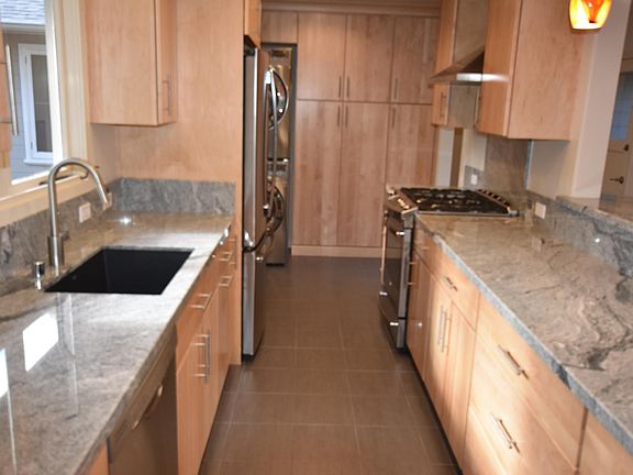 5th image of 650 Kendall Ave
