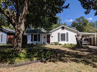 411 Sunset Dr, Cleburne, TX 76033