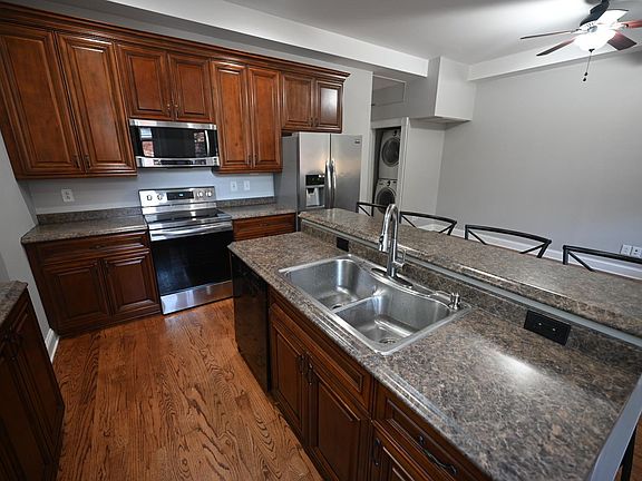 3rd image of 1700 Floyd Ave #1