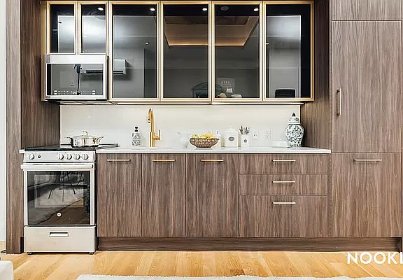 4th image of 329 Gates Ave #310