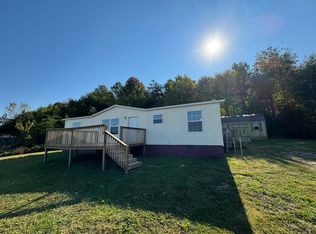 781 Dean Hundley Rd, East Bernstadt, KY 40729