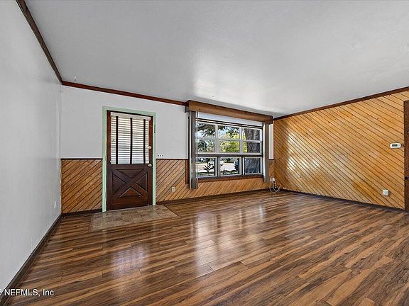 2nd image of 11634 SURFWOOD Avenue