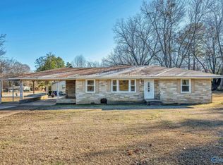 3402 Kavanaugh Dr NW, Huntsville, AL 35810