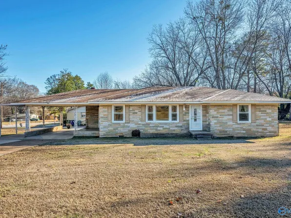 3402 Kavanaugh Dr NW, Huntsville, AL 35810