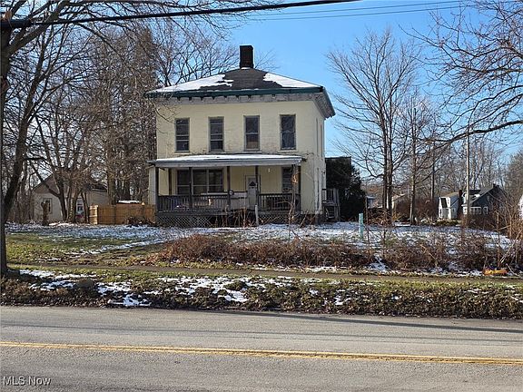 3rd image of 350 N Broadway