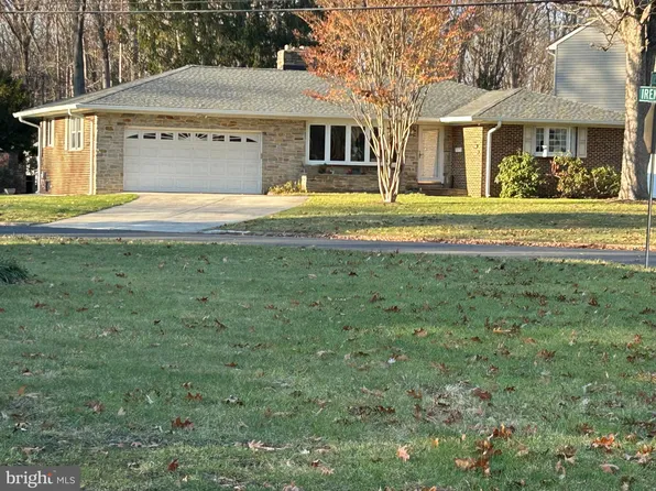 306 Delma Ave, Pasadena, MD 21122