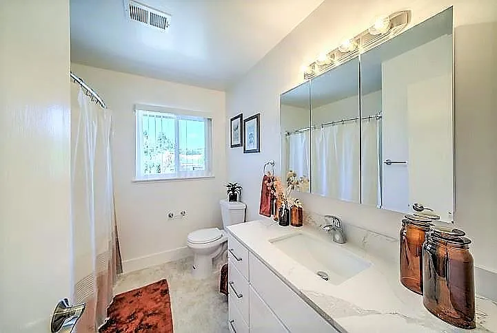2830 Flores St #16 — Photo 4