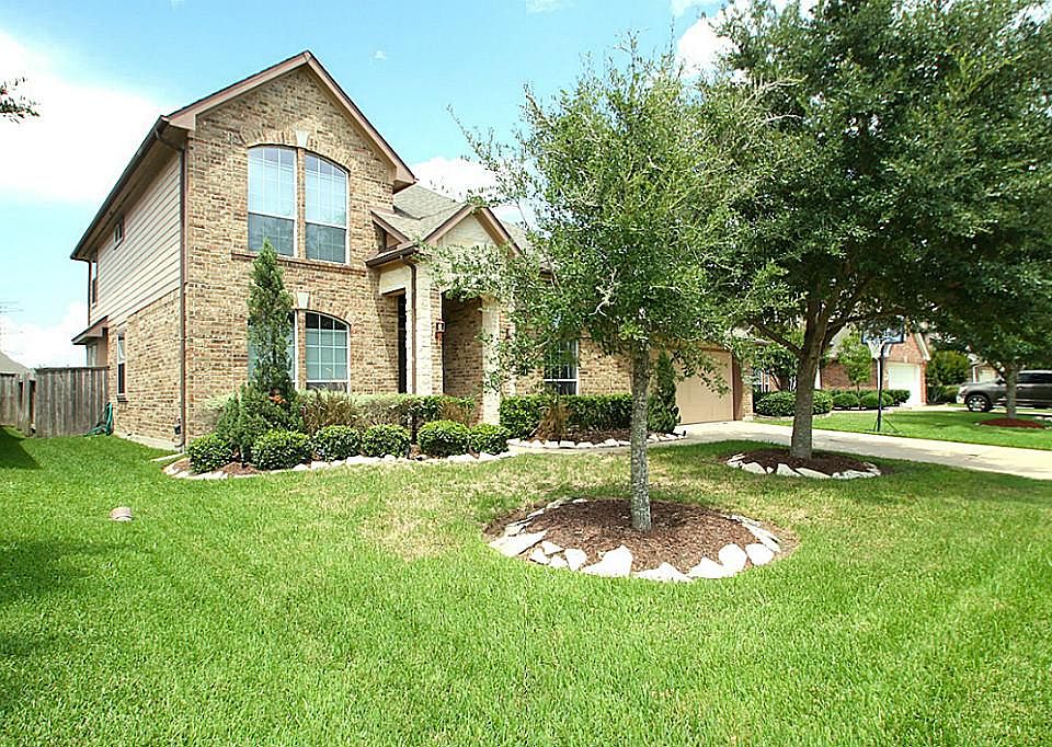 Stone accent