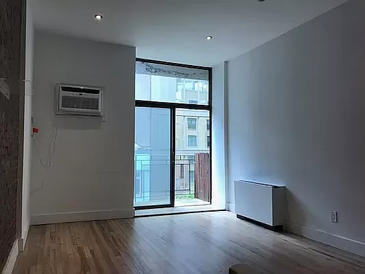 Rented by Mallory Management Corp | media 3