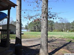 515 Howell Rd, Guntersville, AL 35976