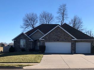 876 Dustin Ln, Nixa, MO 65714