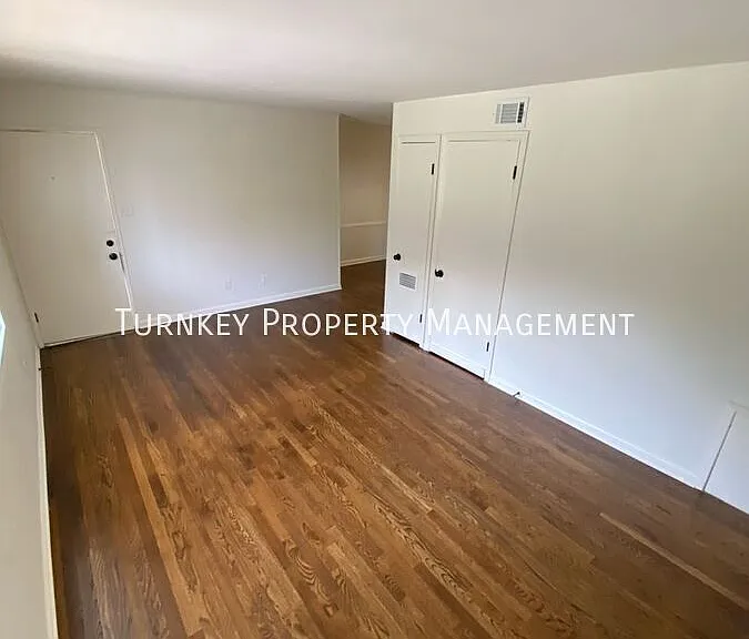 623 Sherman St — Photo 7
