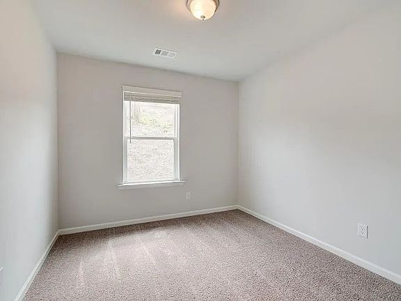 5th image of 3140 Washburn St