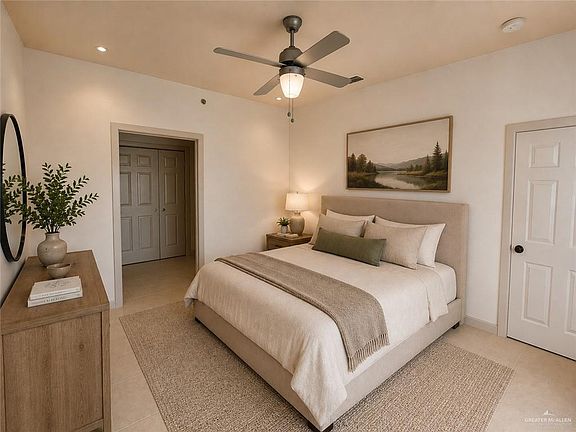 4th image of 813 Travis St Unit 213