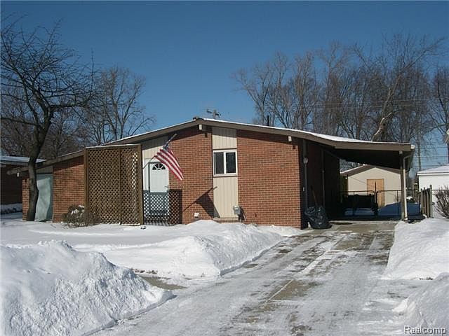 1st image of 34808 University St