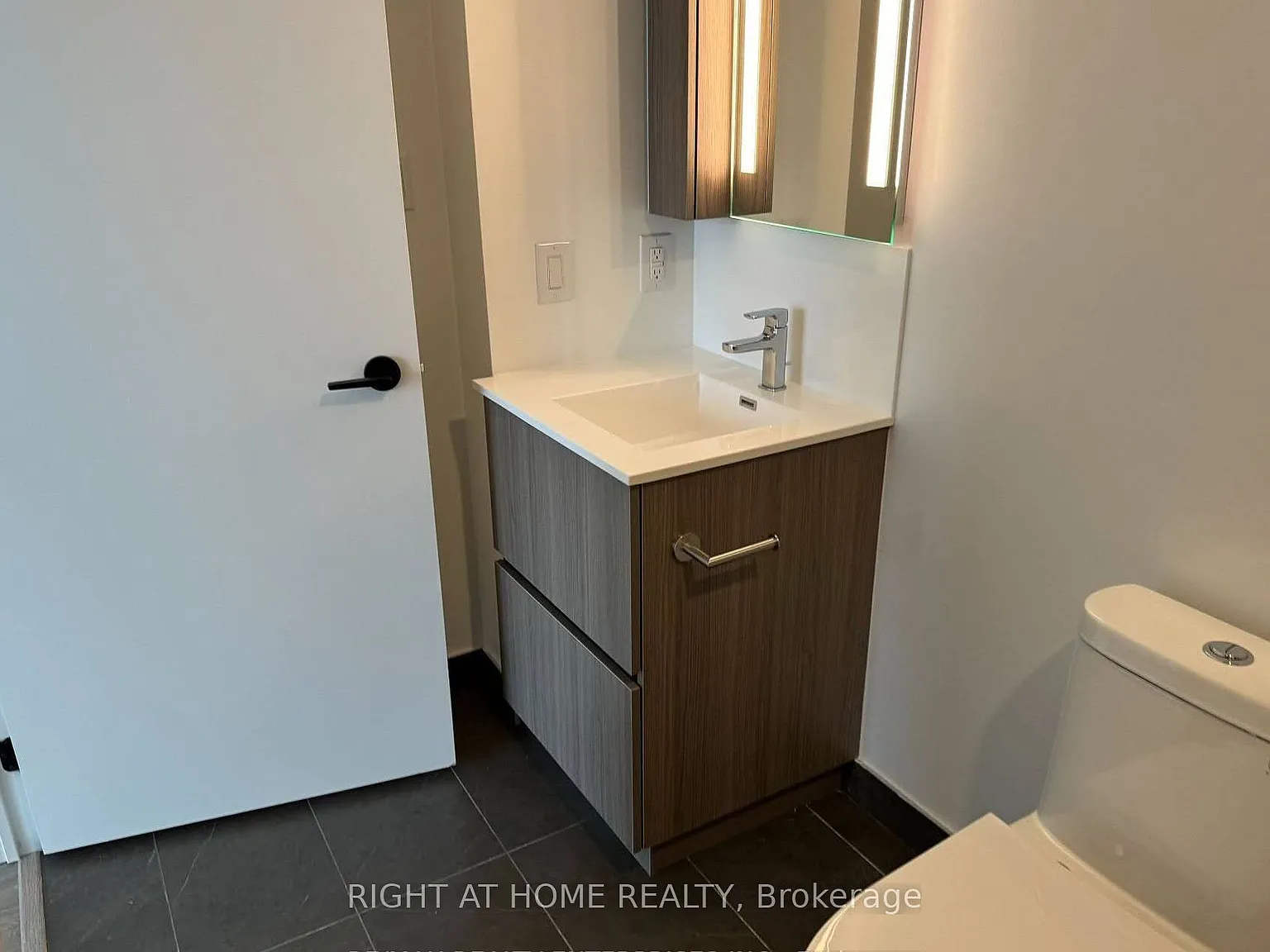 2 bed, $2,750 — Photo 4
