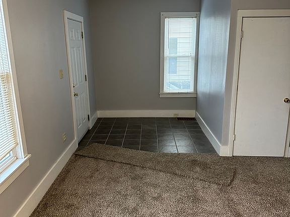 4th image of 2117 E Market St #A