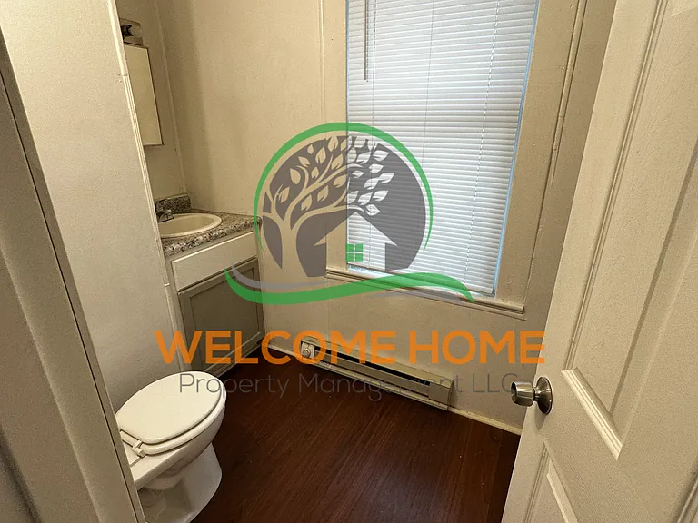 1902 Salem St #1 — Photo 12