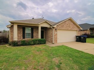1406 Santa Cruz Dr, Longview, TX 75601