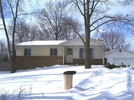 2nd image of 5074 Stuhrberg Dr