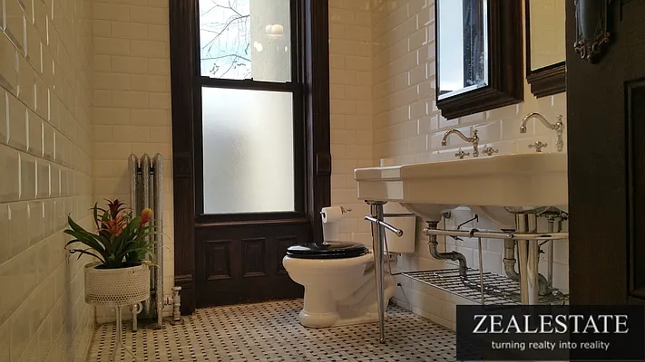 Rented by ZealEstate Group Inc | media 74