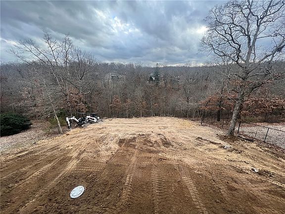 2nd image of 35 Cullen Hills Dr