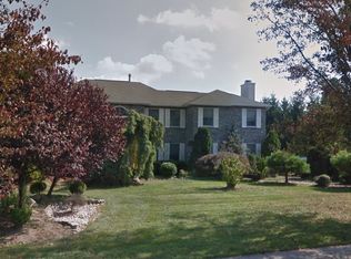 102 Clayton Ct, North Wales, PA 19454