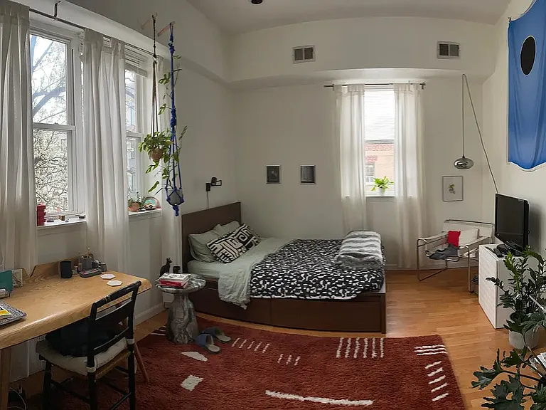 647 Bainbridge St #2 — Photo 6