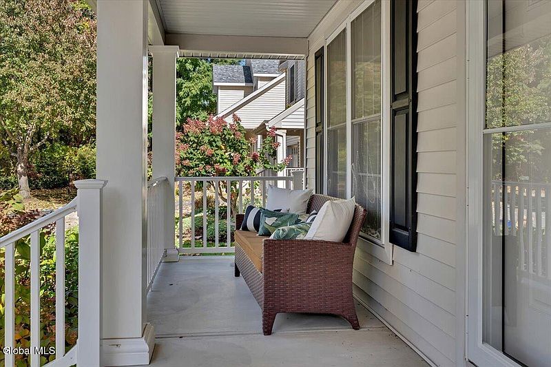3rd image of 57 Thoroughbred Drive