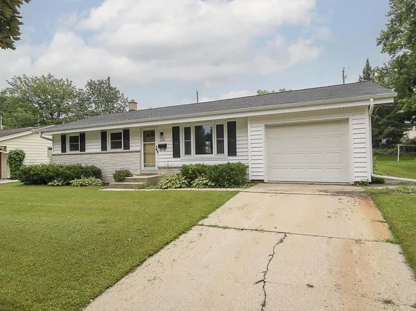 1245 Alder STREET, West Bend, WI 53090