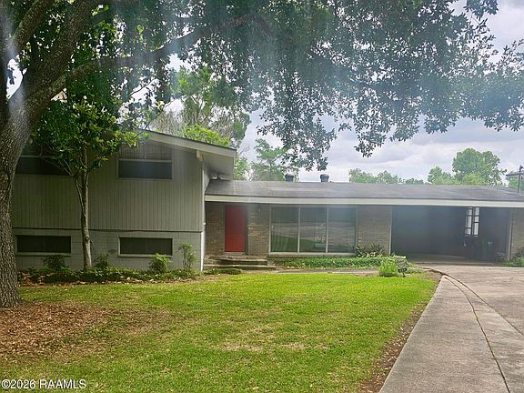 2nd image of 221 Beverly Dr