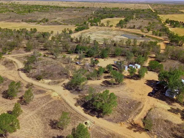 4431 County Road 18, Clarendon, TX 79226