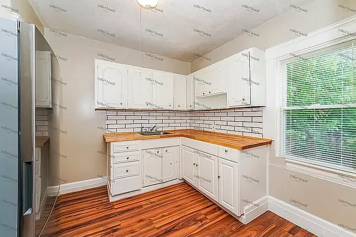 10811 Sprague Ave #1 — Photo 6