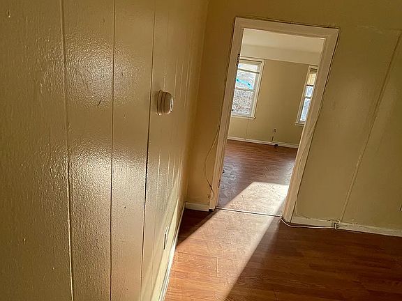 2nd image of 60 Clendenny Ave #3