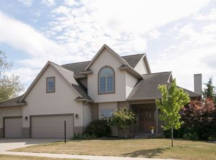 664 Huntington Dr, Iowa City, IA 52245