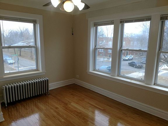 3rd image of 4541-43 W Wellington Ave #4541-1