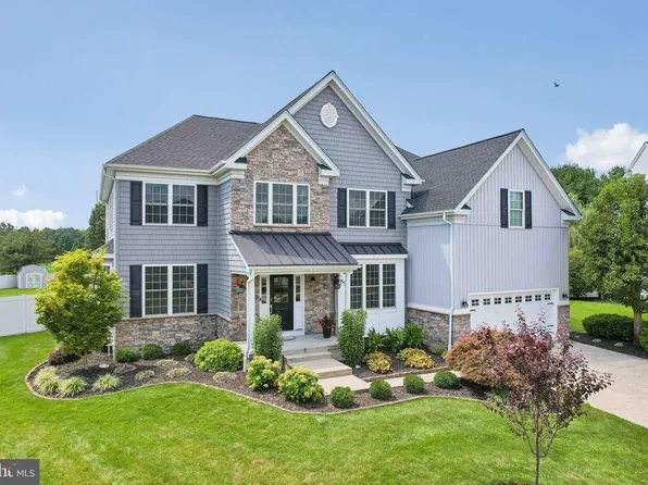 25 Banbury Rd, Lumberton, NJ 08048