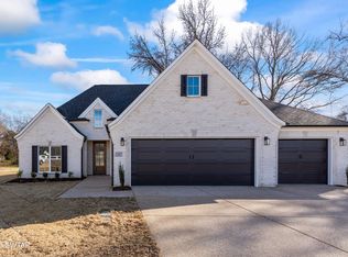 24 Creekbend Cv, Jackson, TN 38305